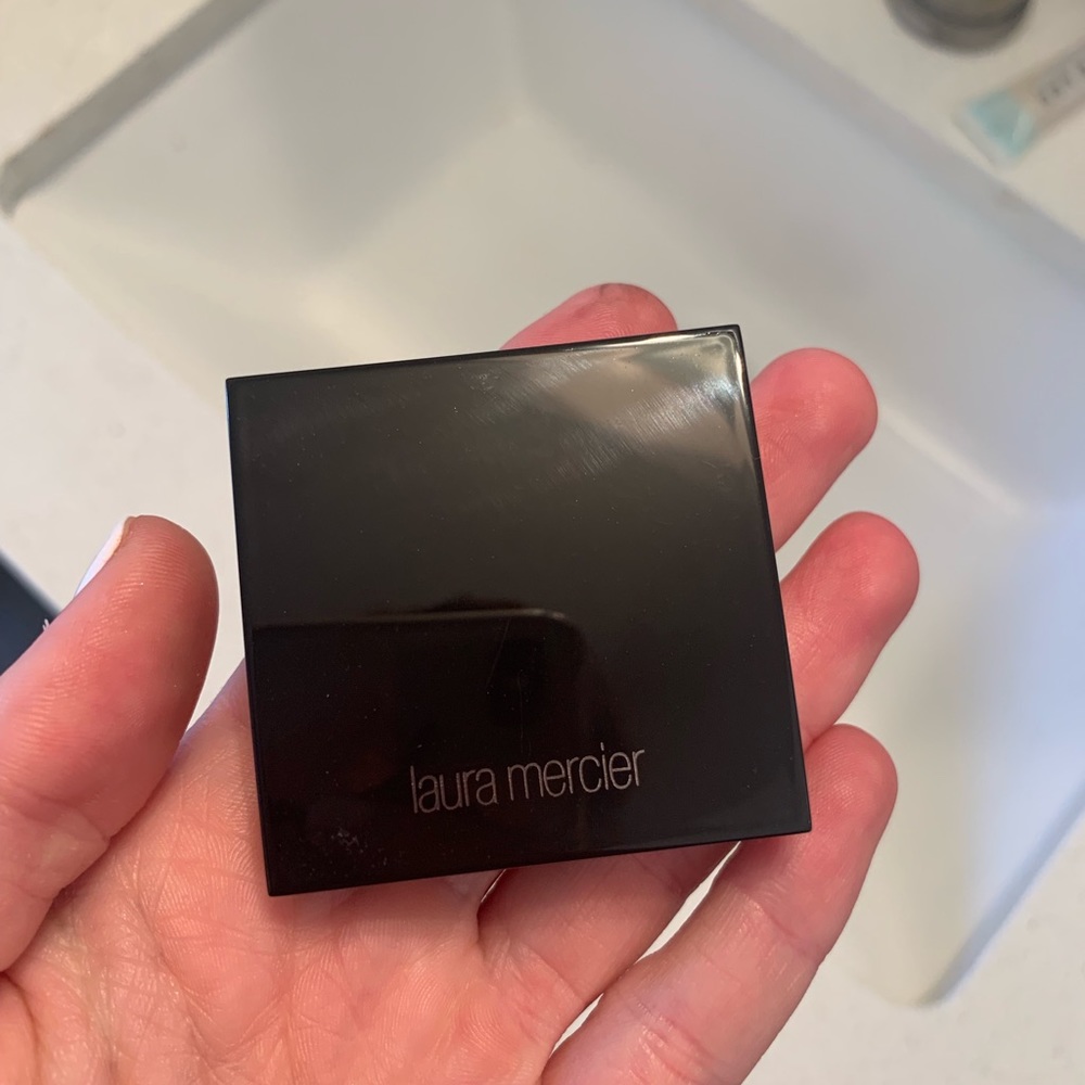 Laura mercier “coffee” eye shadow compact